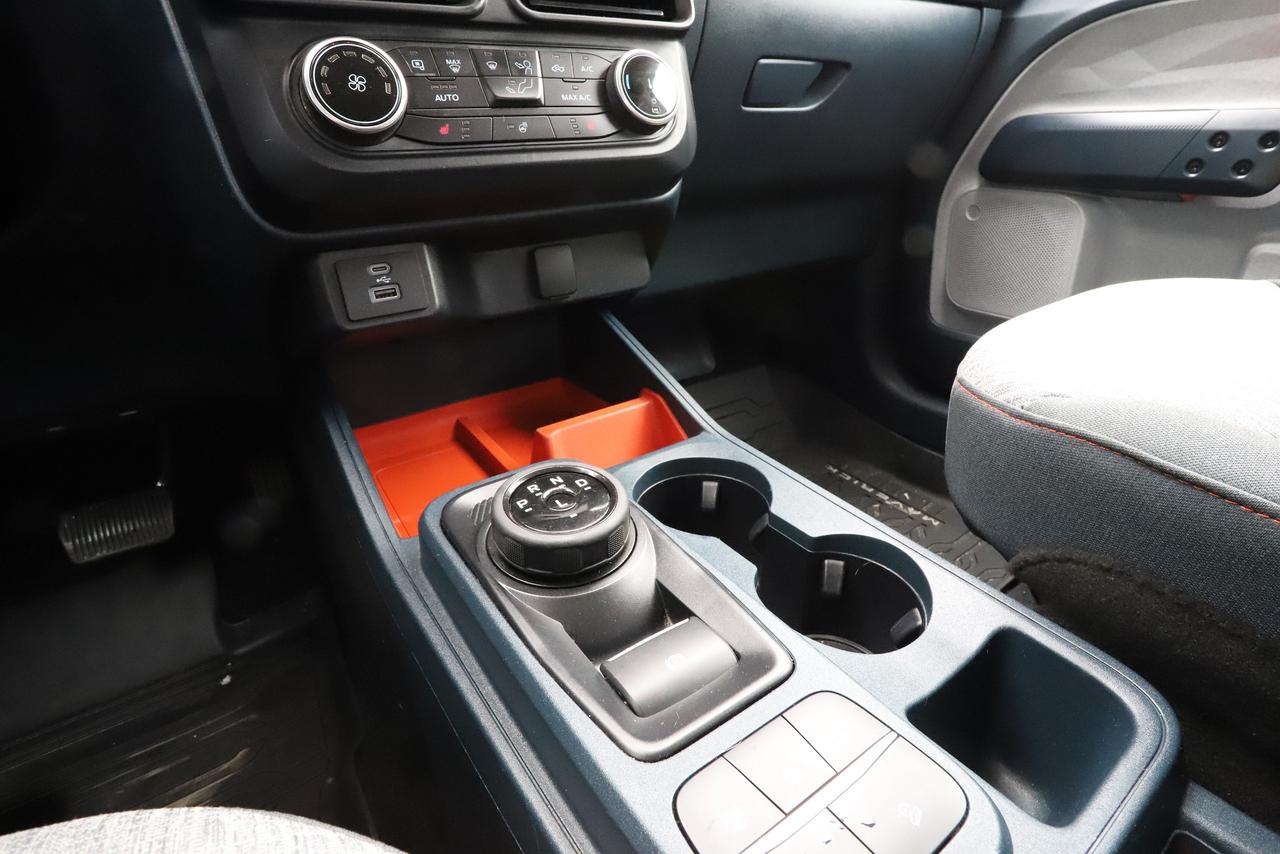 2022 Ford Maverick XLT AWD SuperCrew Photo