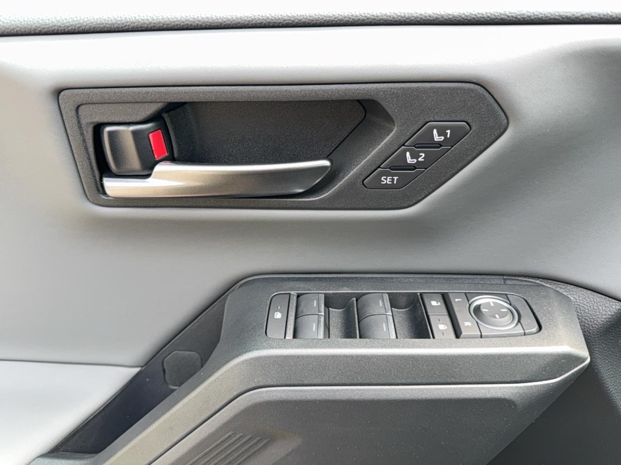 2026 Toyota RAV4 XSE Tech Photo