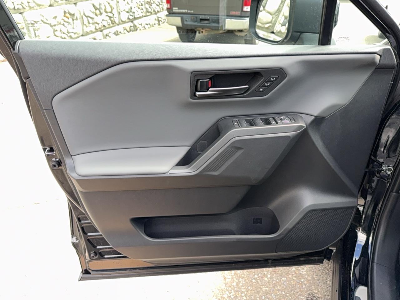 2026 Toyota RAV4 XSE Tech Photo