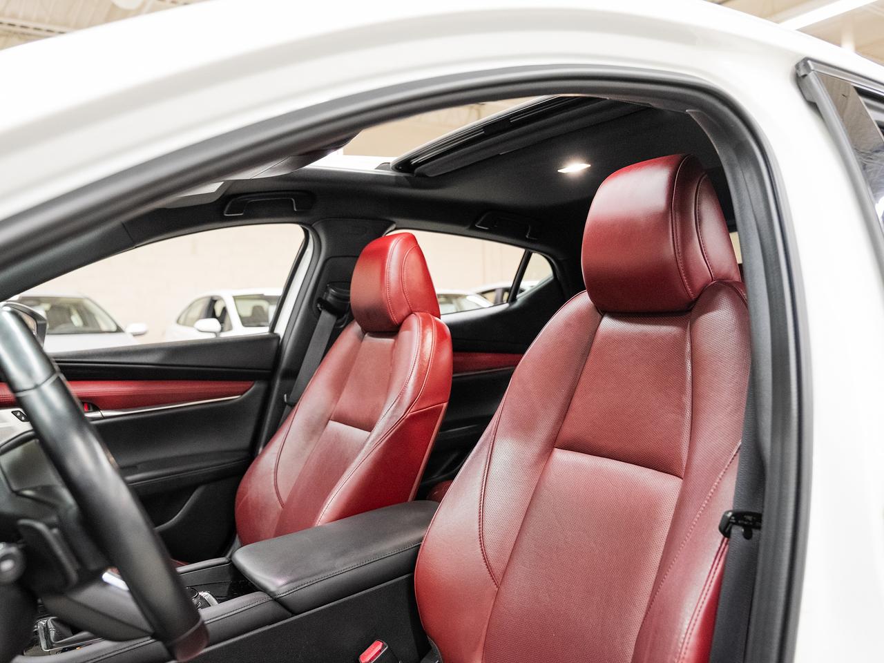 2021 Mazda MAZDA3 GT | Nav | Leather | Sunroof | BSM | ACC | CarPlay Photo