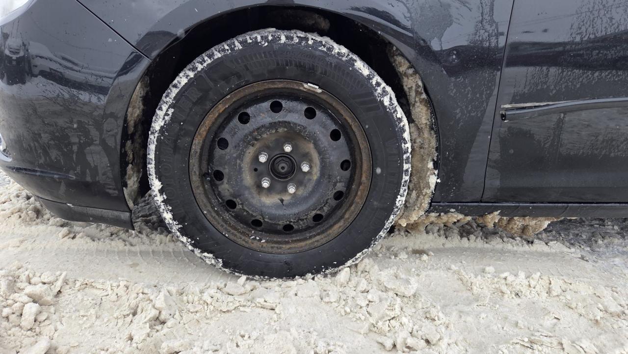 2013 Buick Verano CONVENIENCE, LEATHER, 2 SETS OF WHEEL, AS IS Photo