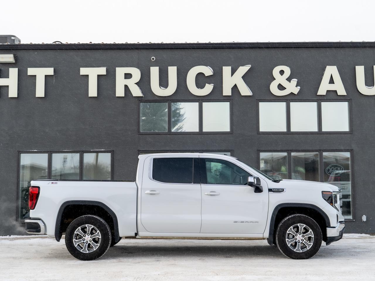 2024 GMC Sierra 1500 SLE ONLY 12,531 KMS Photo4