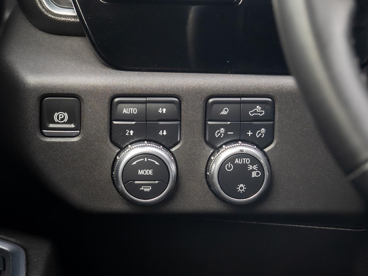 2024 GMC Sierra 1500 SLE ONLY 12,531 KMS Photo11