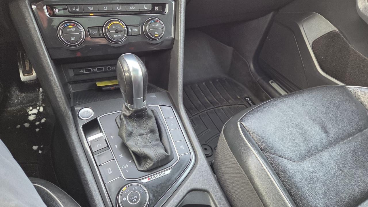 2018 Volkswagen Tiguan HIGHLINE, LEATHER, ROOF, ONLY 133KMS, CERTIFIED Photo