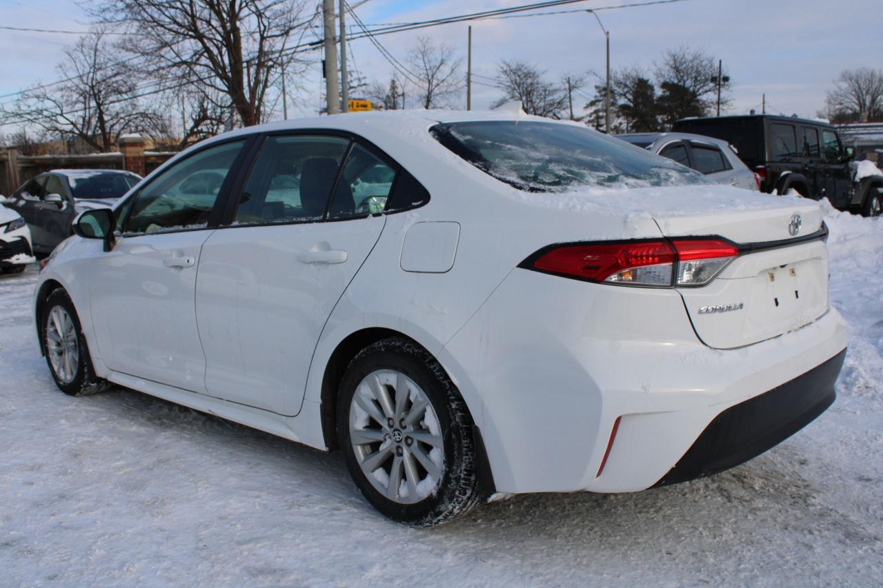 2024 Toyota Corolla LE Photo4