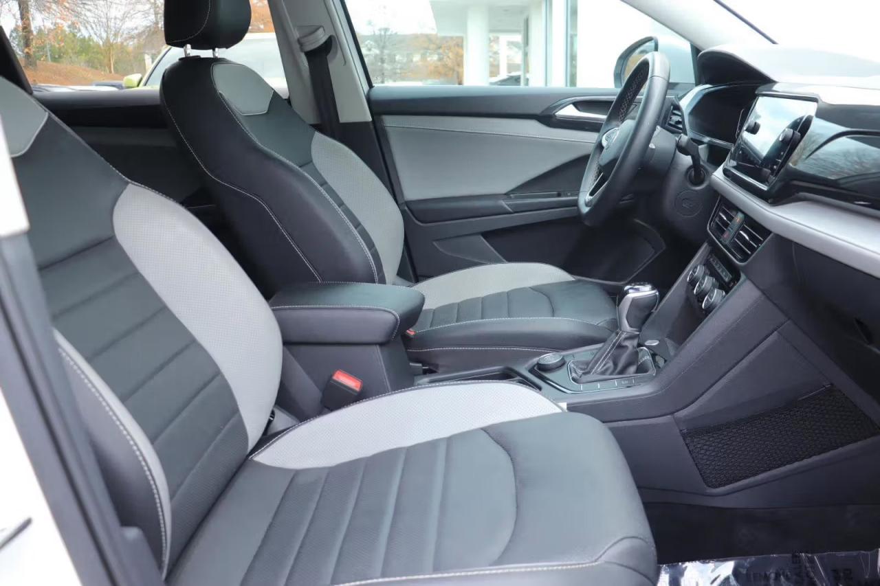 2022 Volkswagen Taos Highline Photo