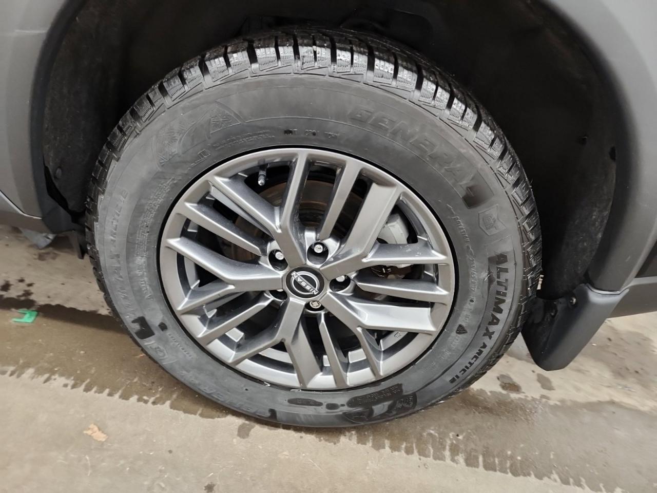 2023 Nissan Rogue S Photo