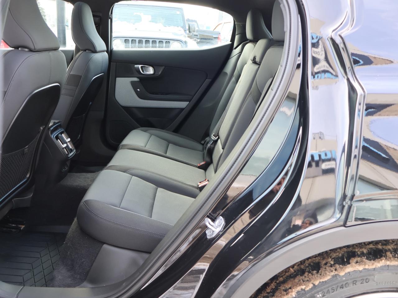 2021 Polestar 2 LAUNCH EDITION AWD CERTIFIED *ACCIDENT FREE* CAMERA NAV BLUETOOTH LEATHER HEATED SEATS SUNROOF CRUISE ALLOYS Photo