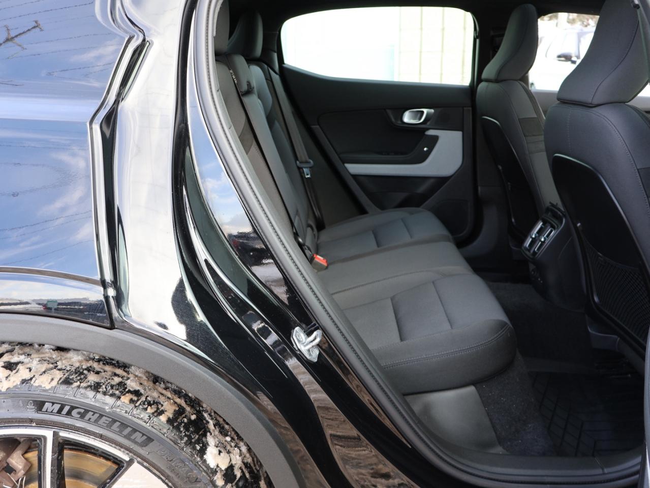 2021 Polestar 2 LAUNCH EDITION AWD CERTIFIED *ACCIDENT FREE* CAMERA NAV BLUETOOTH LEATHER HEATED SEATS SUNROOF CRUISE ALLOYS Photo