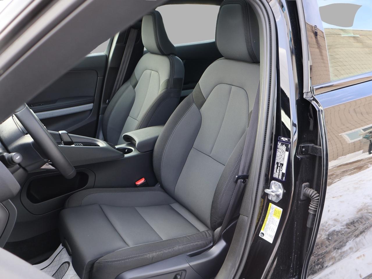 2021 Polestar 2 LAUNCH EDITION AWD CERTIFIED *ACCIDENT FREE* CAMERA NAV BLUETOOTH LEATHER HEATED SEATS SUNROOF CRUISE ALLOYS Photo