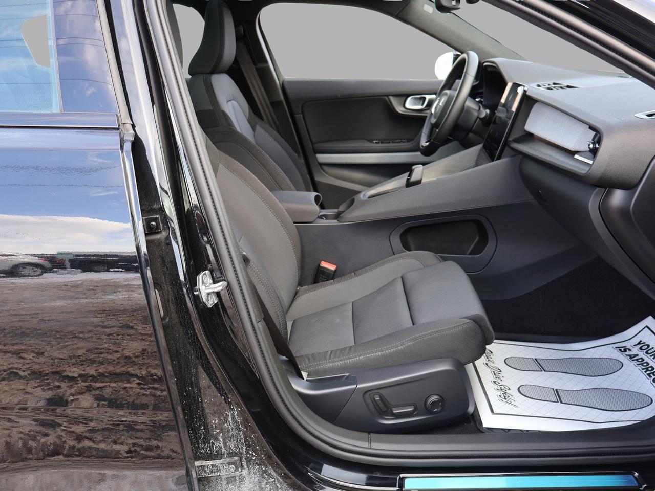 2021 Polestar 2 LAUNCH EDITION AWD CERTIFIED *ACCIDENT FREE* CAMERA NAV BLUETOOTH LEATHER HEATED SEATS SUNROOF CRUISE ALLOYS Photo