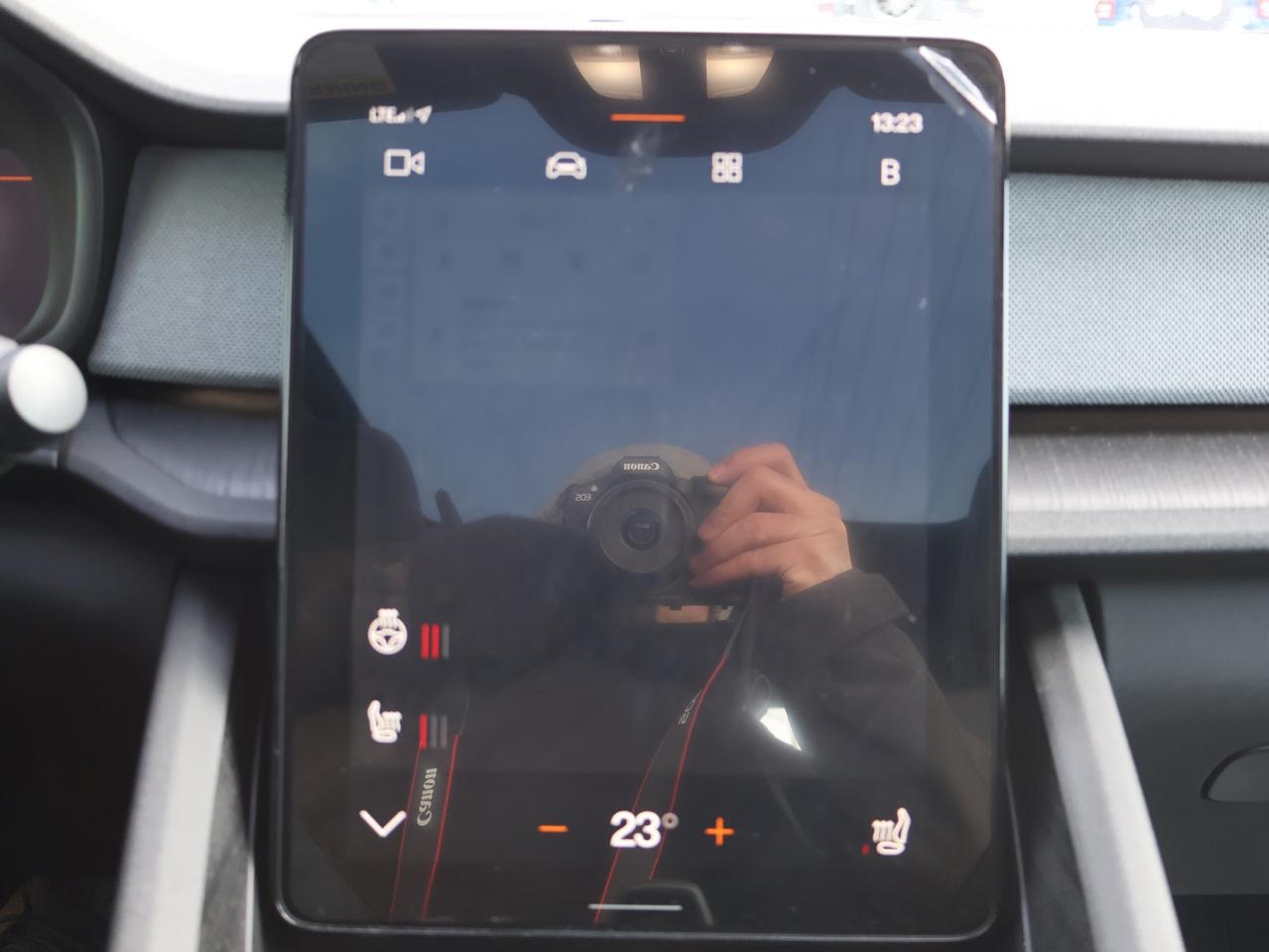 2021 Polestar 2 LAUNCH EDITION AWD CERTIFIED *ACCIDENT FREE* CAMERA NAV BLUETOOTH LEATHER HEATED SEATS SUNROOF CRUISE ALLOYS Photo