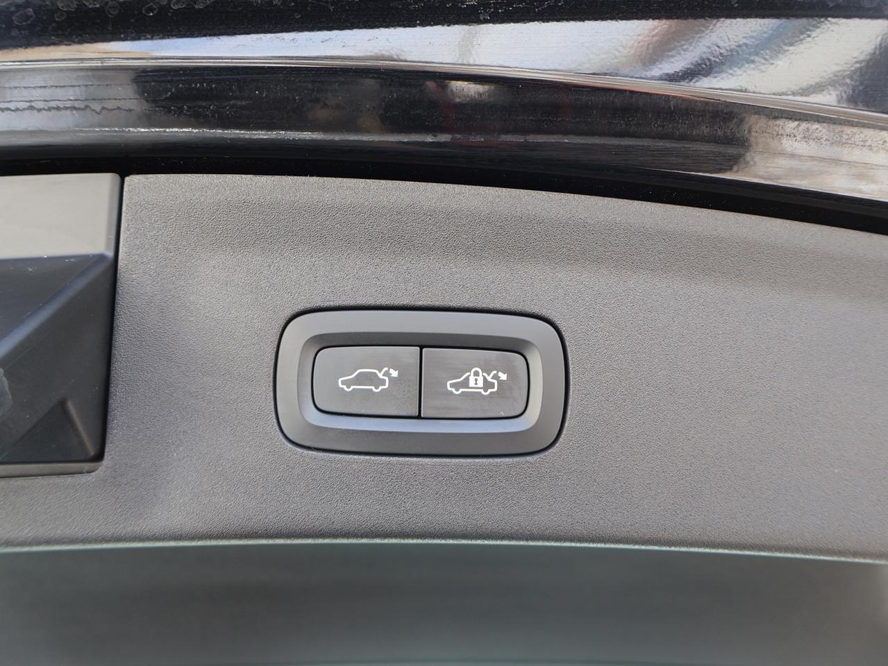 2021 Polestar 2 LAUNCH EDITION AWD CERTIFIED *ACCIDENT FREE* CAMERA NAV BLUETOOTH LEATHER HEATED SEATS SUNROOF CRUISE ALLOYS Photo