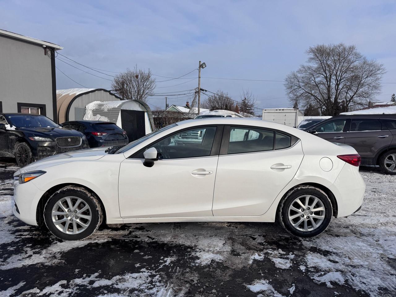 2018 Mazda MAZDA3 GS Manual | NAVIGATION | REAR CAMERA | CERTIFIED Photo