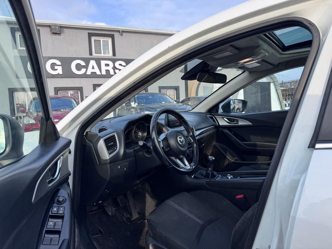 2018 Mazda MAZDA3 GS Manual | NAVIGATION | REAR CAMERA | CERTIFIED Photo