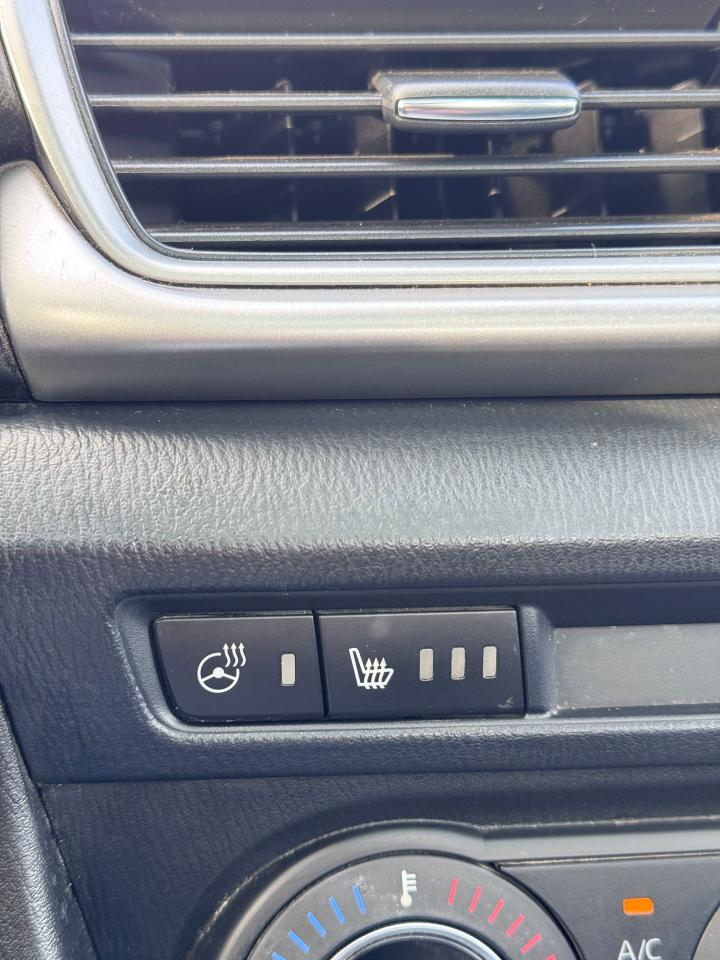 2018 Mazda MAZDA3 GS Manual | NAVIGATION | REAR CAMERA | CERTIFIED Photo