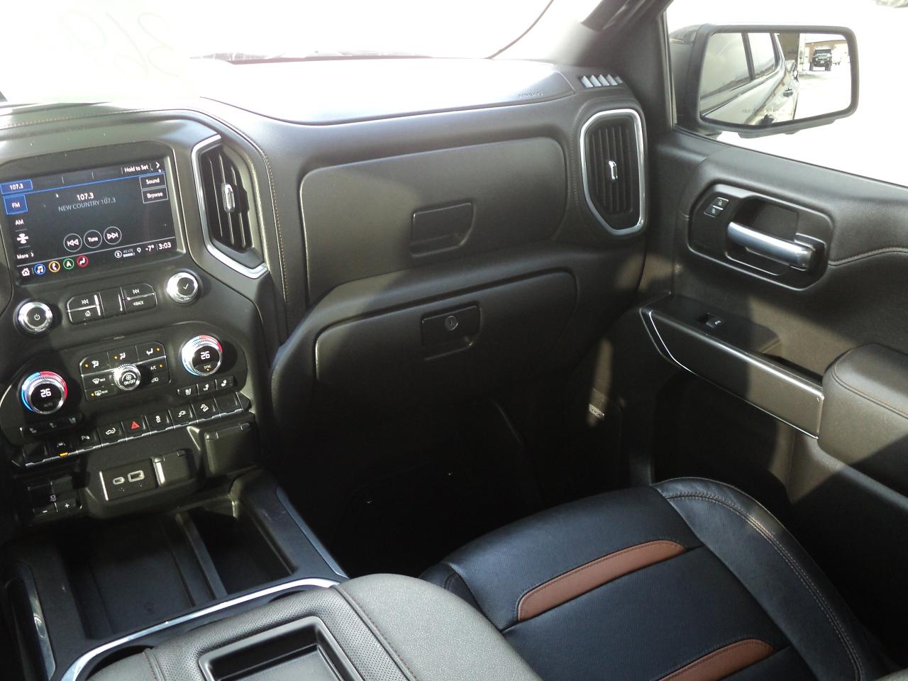 2022 GMC Sierra 1500 Limited AT4 CrewCab 4WD 6.2L8cyl 5'10"Box RoofNav Photo