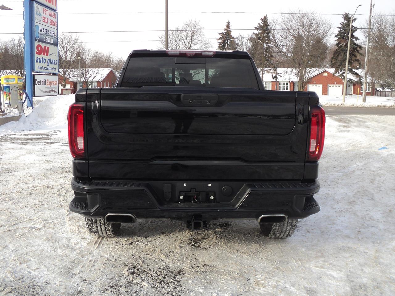 2022 GMC Sierra 1500 Limited AT4 CrewCab 4WD 6.2L8cyl 5'10"Box RoofNav Photo