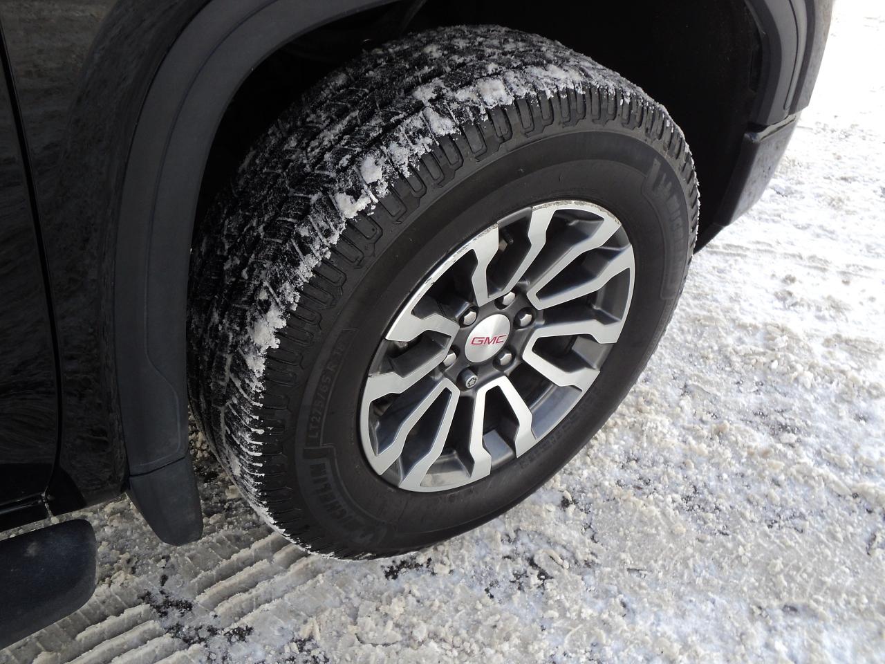 2022 GMC Sierra 1500 Limited AT4 CrewCab 4WD 6.2L8cyl 5'10"Box RoofNav Photo