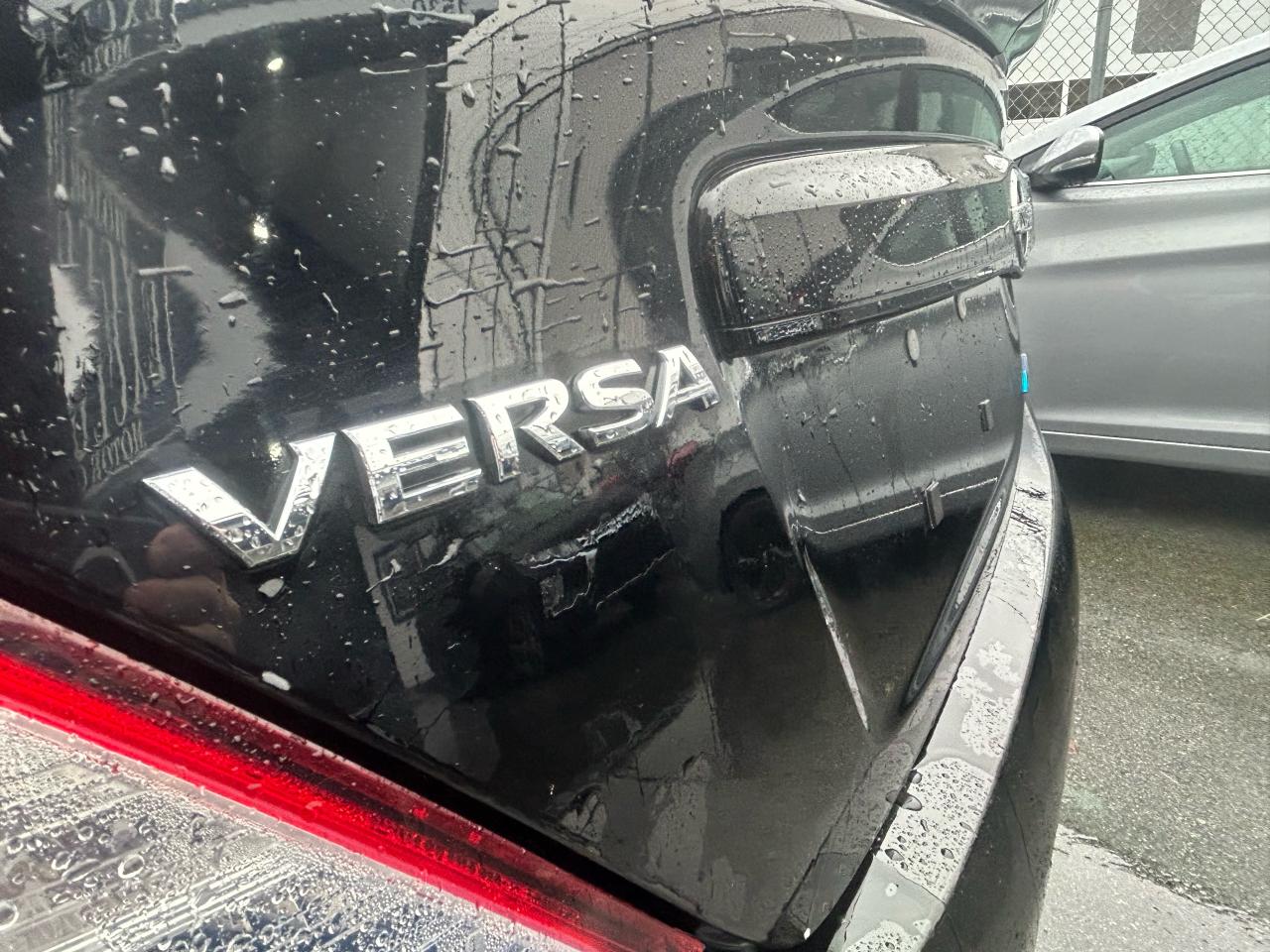 2013 Nissan Versa S - Photo #15