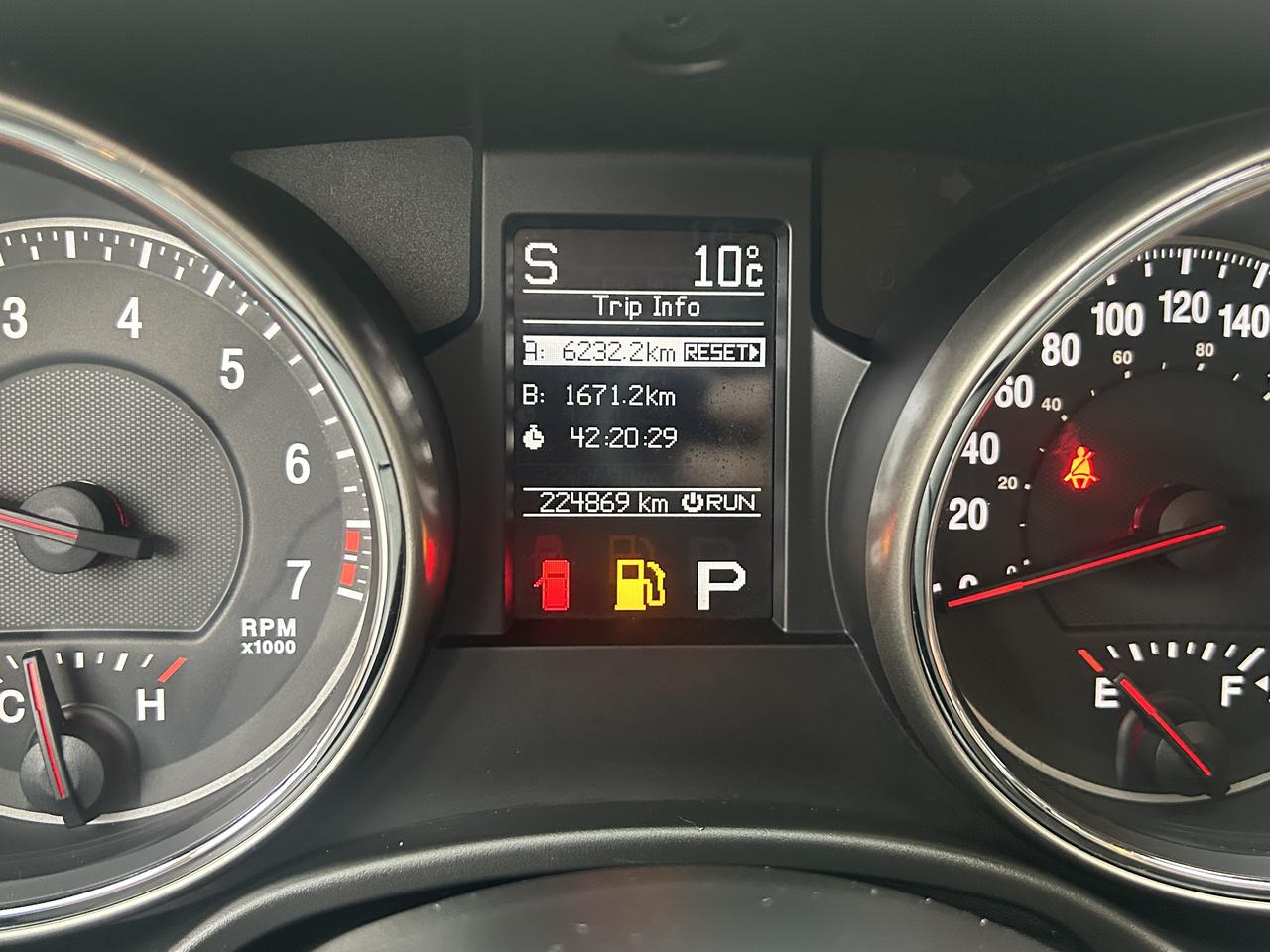 2013 Jeep Grand Cherokee Overland - Photo #13