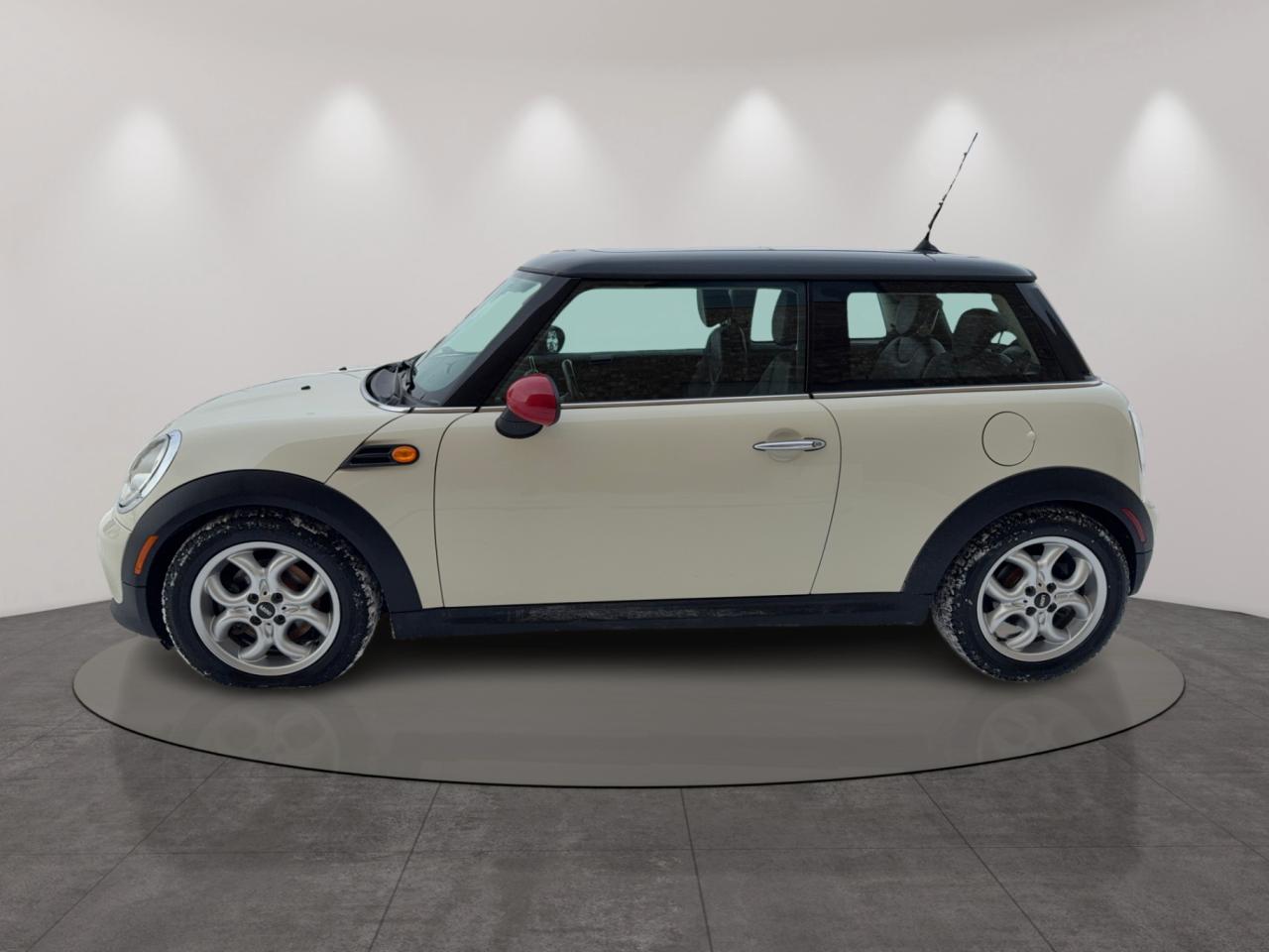 2012 MINI Cooper Hardtop 2dr Cpe Photo4
