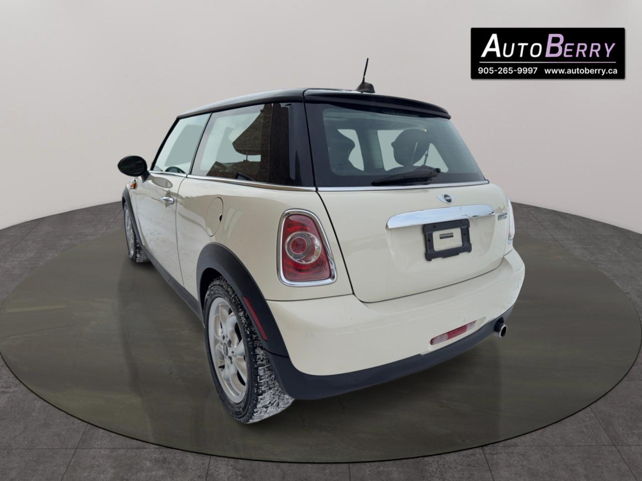 2012 MINI Cooper Hardtop 2dr Cpe Photo