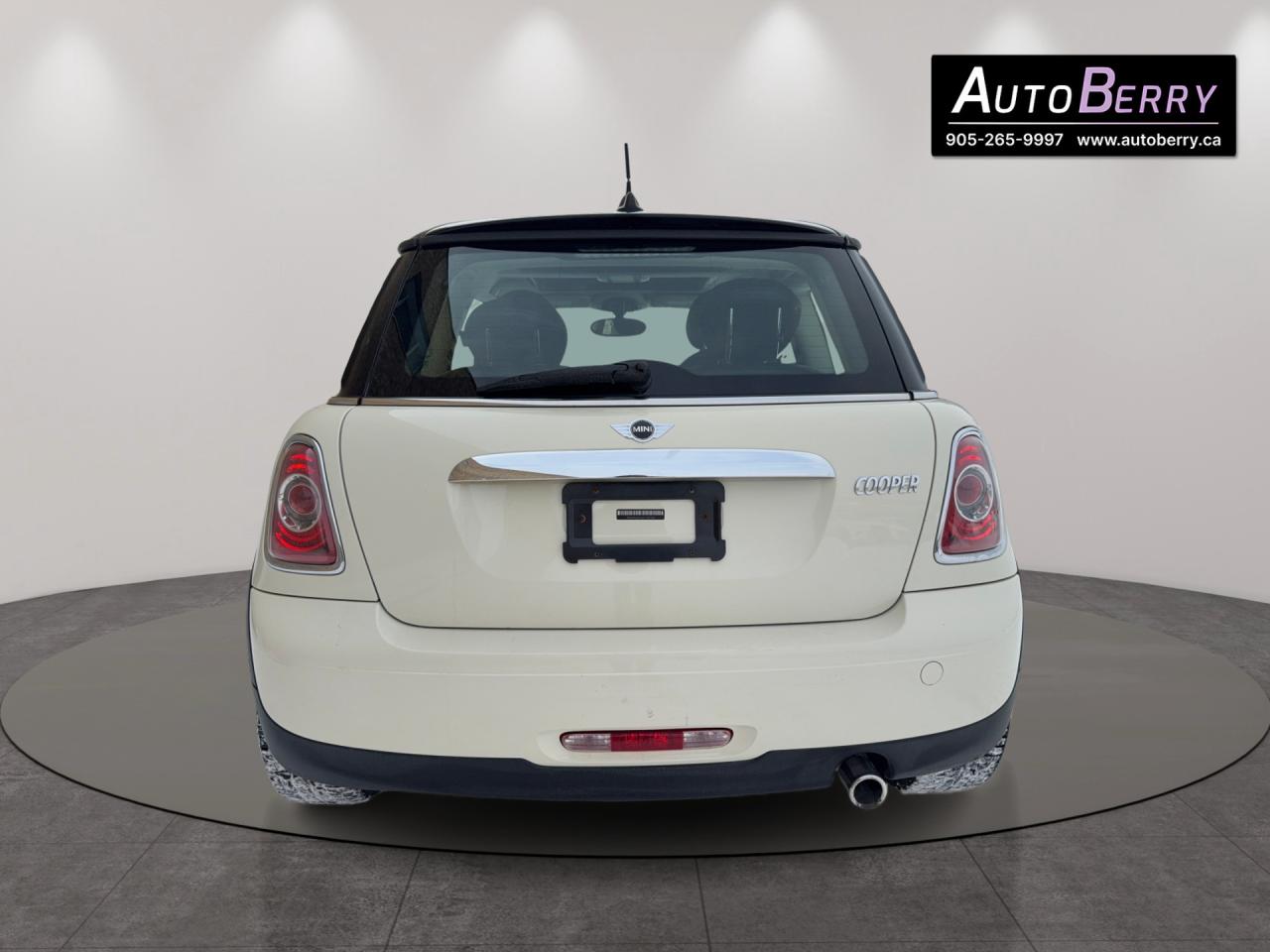 2012 MINI Cooper Hardtop 2dr Cpe Photo