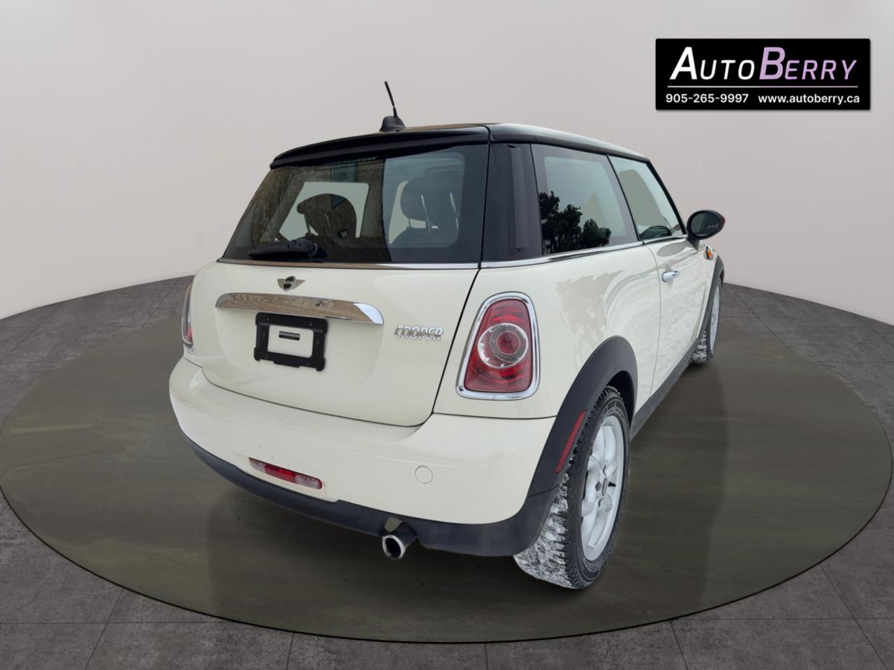 2012 MINI Cooper Hardtop 2dr Cpe Photo