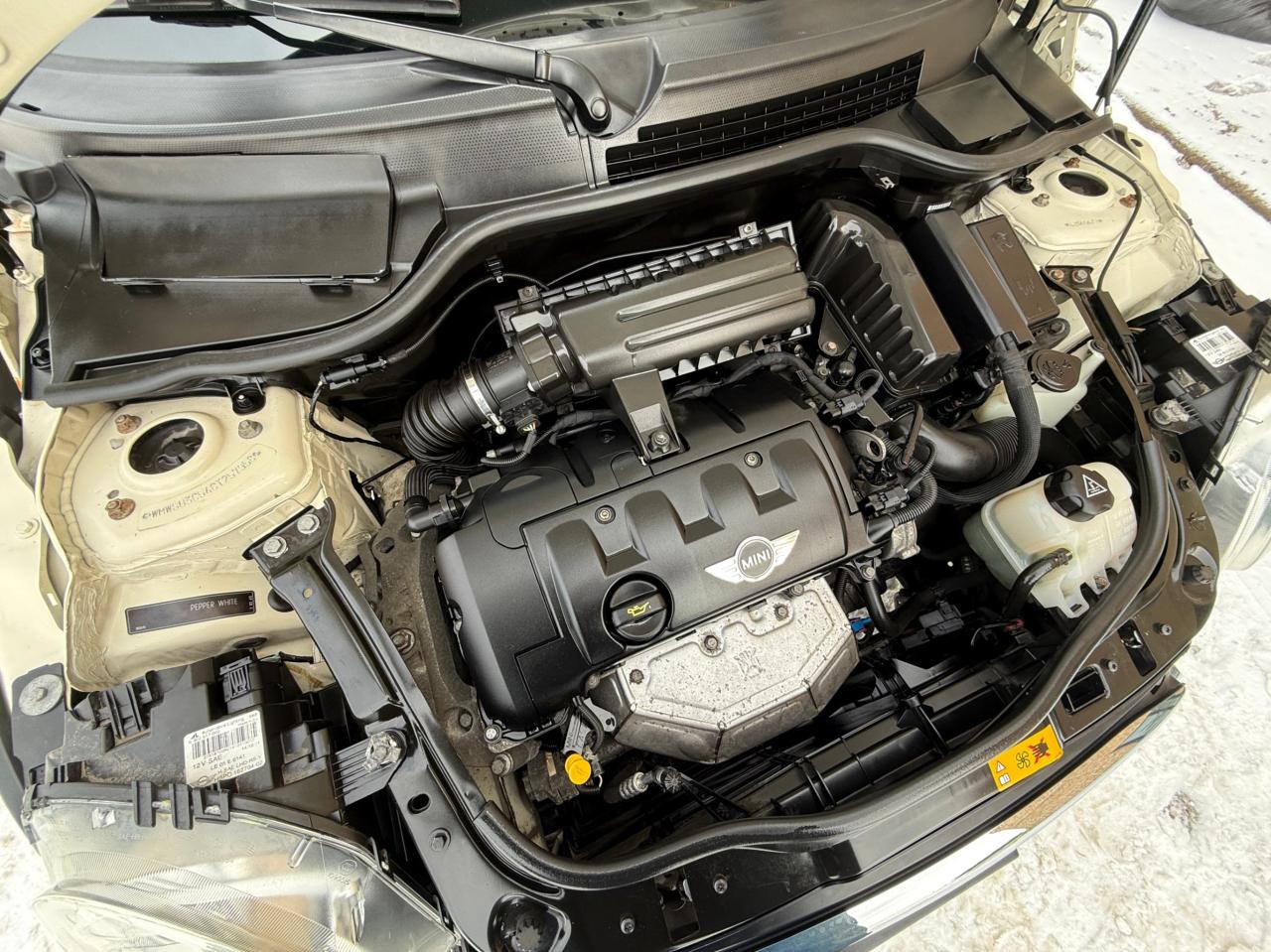 2012 MINI Cooper Hardtop 2dr Cpe Photo