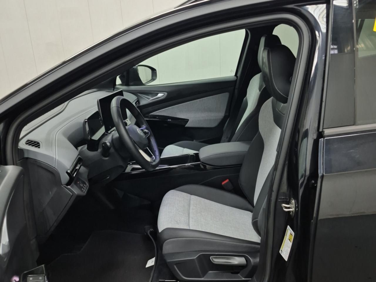 2024 Volkswagen ID.4 Pro AWD w/SK On Battery - Blind Spot Monitor !!! Photo