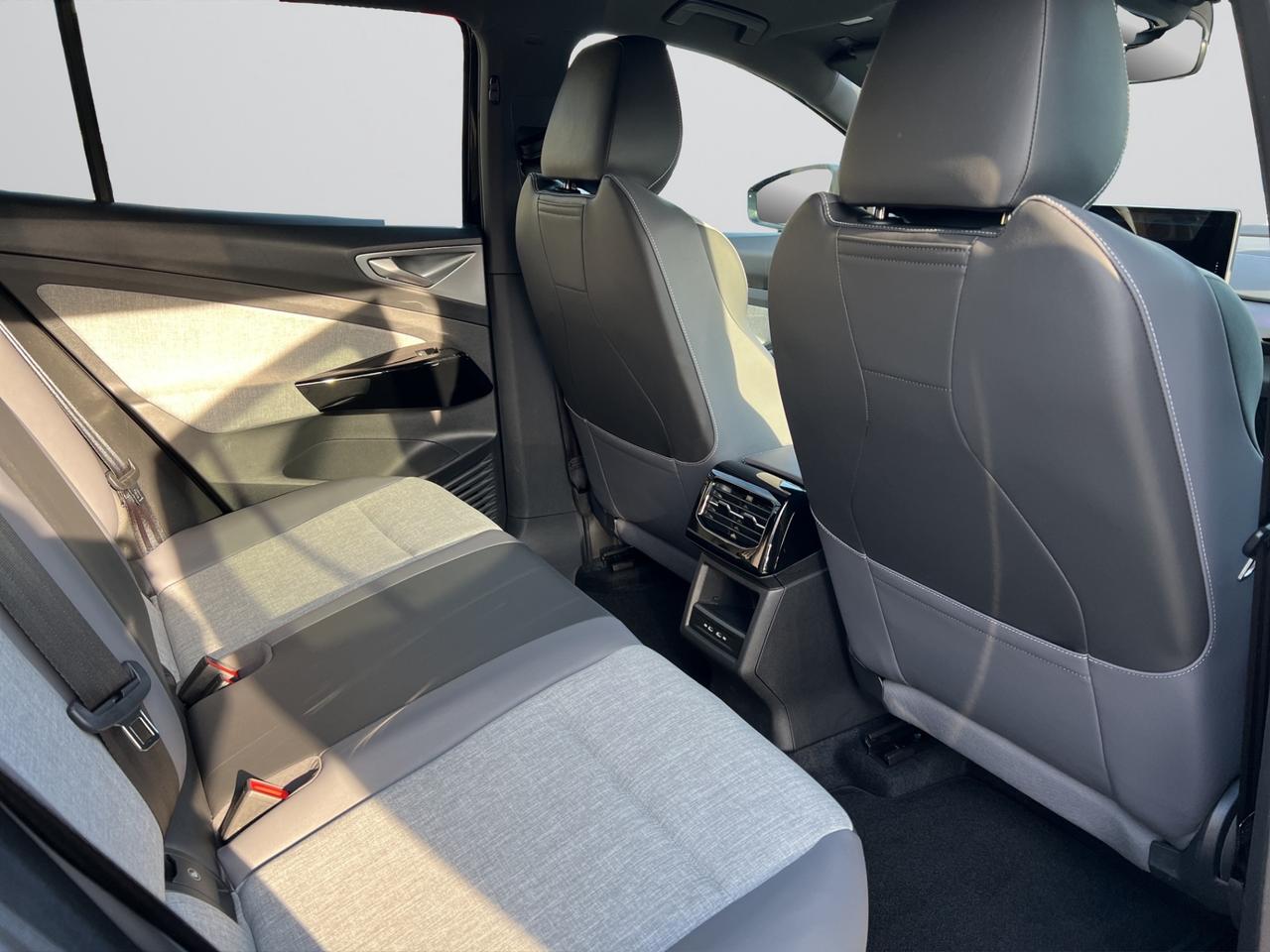 2024 Volkswagen ID.4 Pro AWD w/SK On Battery - Blind Spot Monitor !!! Photo