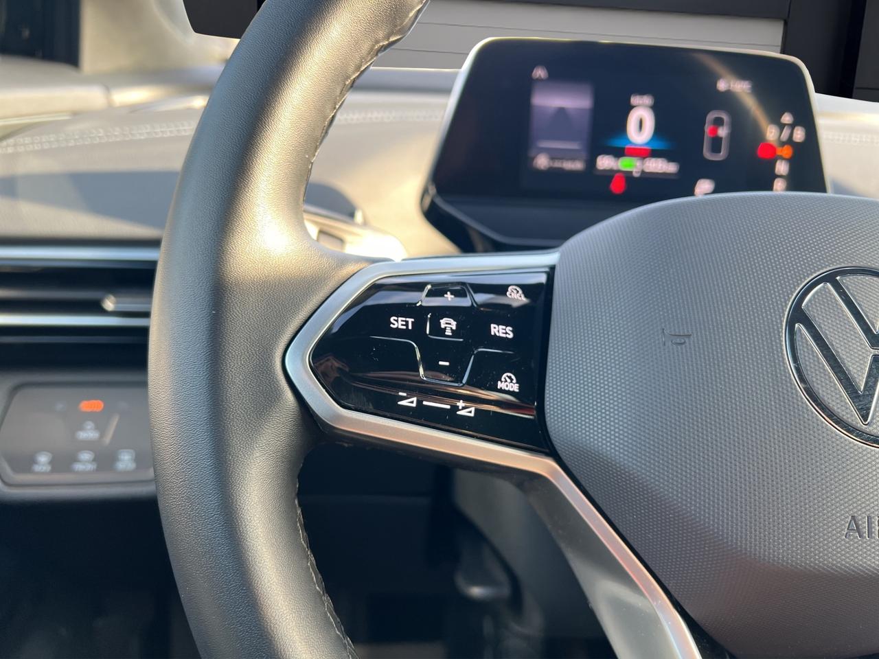 2024 Volkswagen ID.4 Pro AWD w/SK On Battery - Blind Spot Monitor !!! Photo