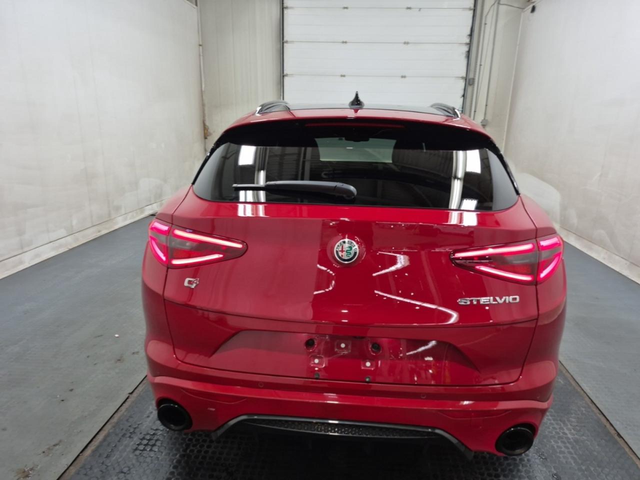 2022 Alfa Romeo Stelvio VELOCE AWD - Blind Spot Monitor - Navigation !!! Photo