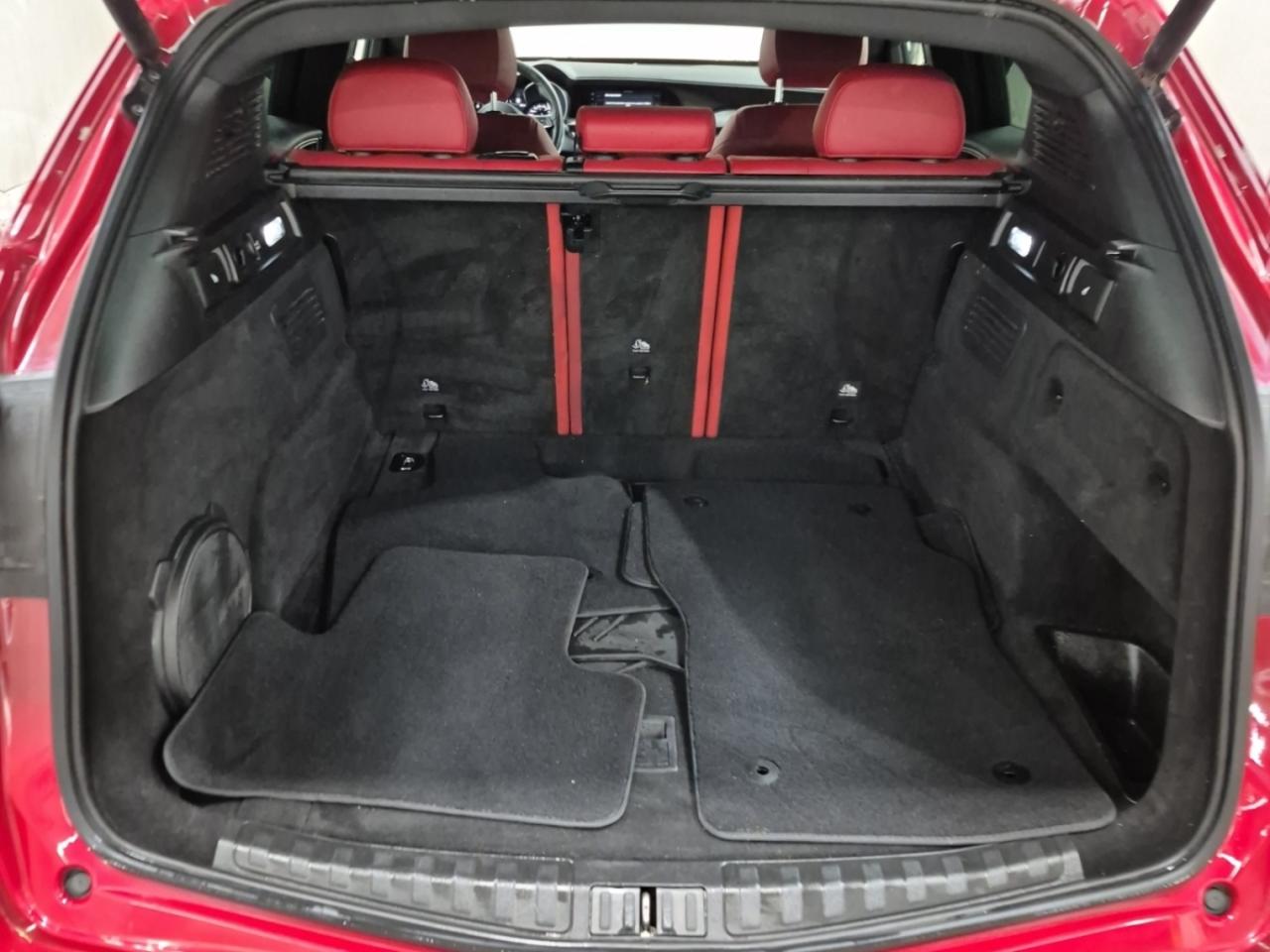 2022 Alfa Romeo Stelvio VELOCE AWD - Blind Spot Monitor - Navigation !!! Photo