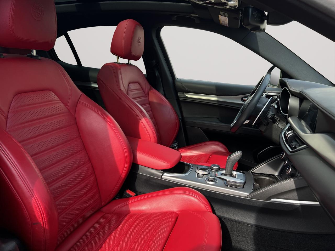 2022 Alfa Romeo Stelvio VELOCE AWD - Blind Spot Monitor - Navigation !!! Photo