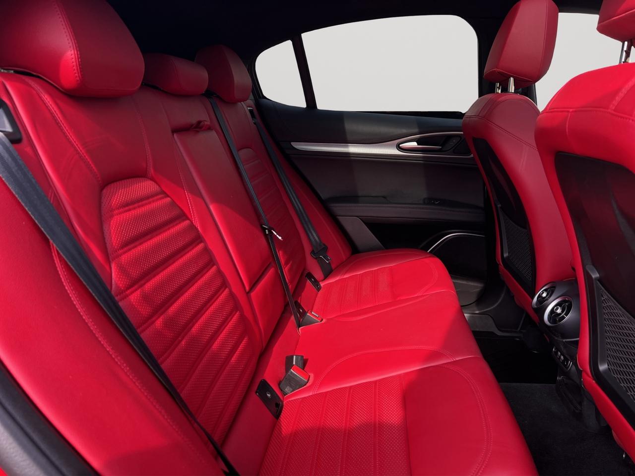 2022 Alfa Romeo Stelvio VELOCE AWD - Blind Spot Monitor - Navigation !!! Photo