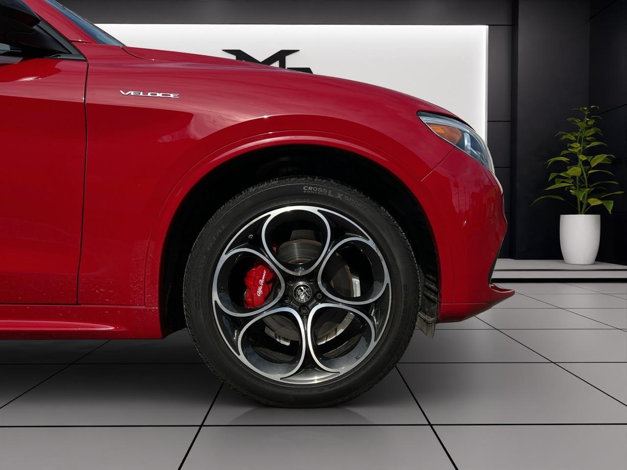 2022 Alfa Romeo Stelvio VELOCE AWD - Blind Spot Monitor - Navigation !!! Photo