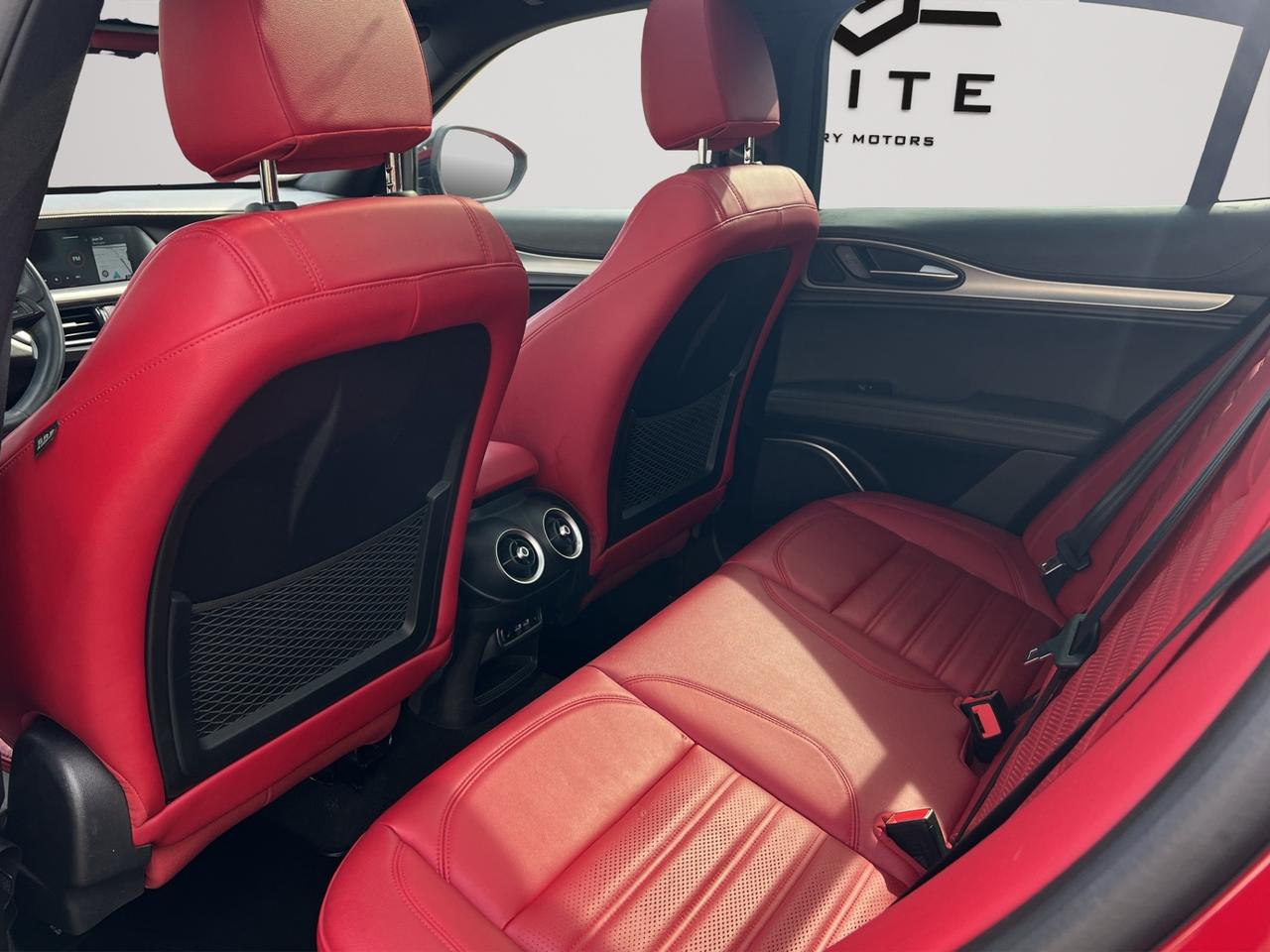 2022 Alfa Romeo Stelvio VELOCE AWD - Blind Spot Monitor - Navigation !!! Photo