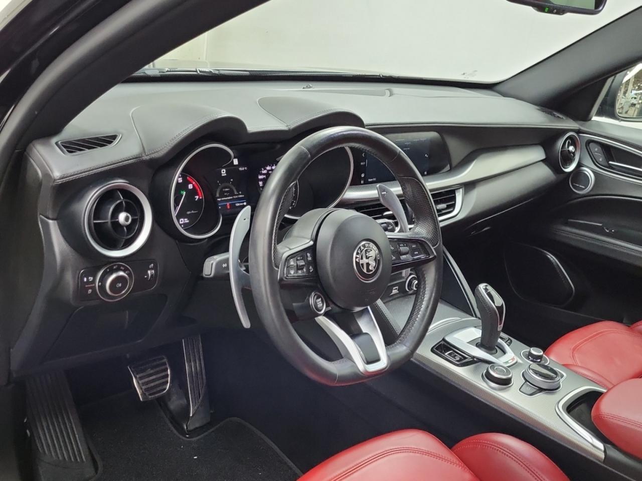 2022 Alfa Romeo Stelvio VELOCE AWD - Blind Spot Monitor - Navi !!! Photo