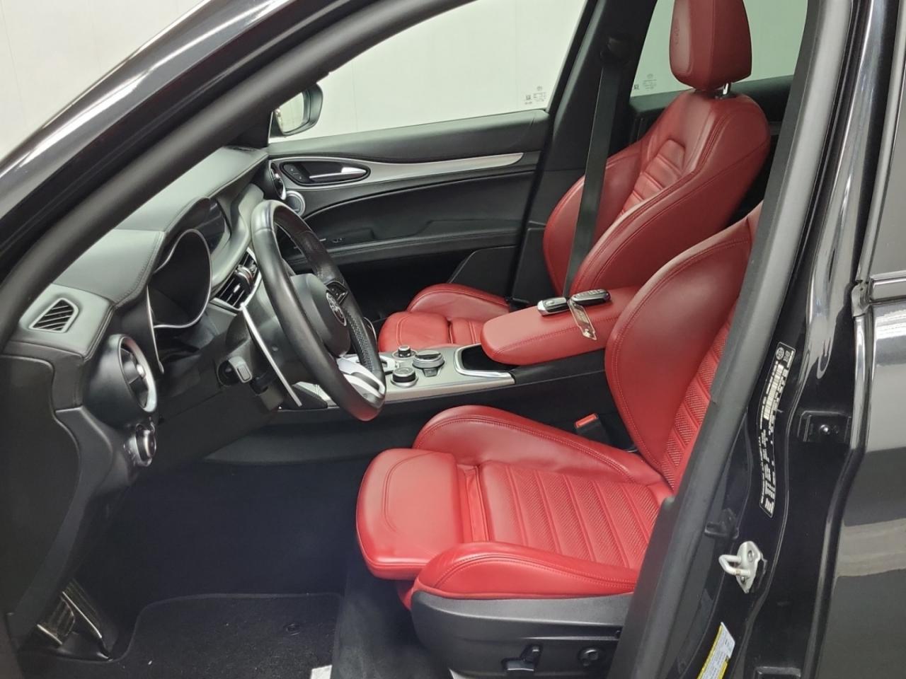 2022 Alfa Romeo Stelvio VELOCE AWD - Blind Spot Monitor - Navi !!! Photo