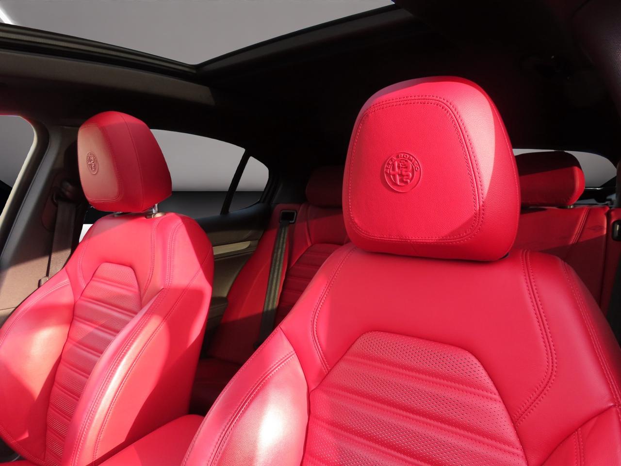 2022 Alfa Romeo Stelvio VELOCE AWD - Blind Spot Monitor - Navi !!! Photo