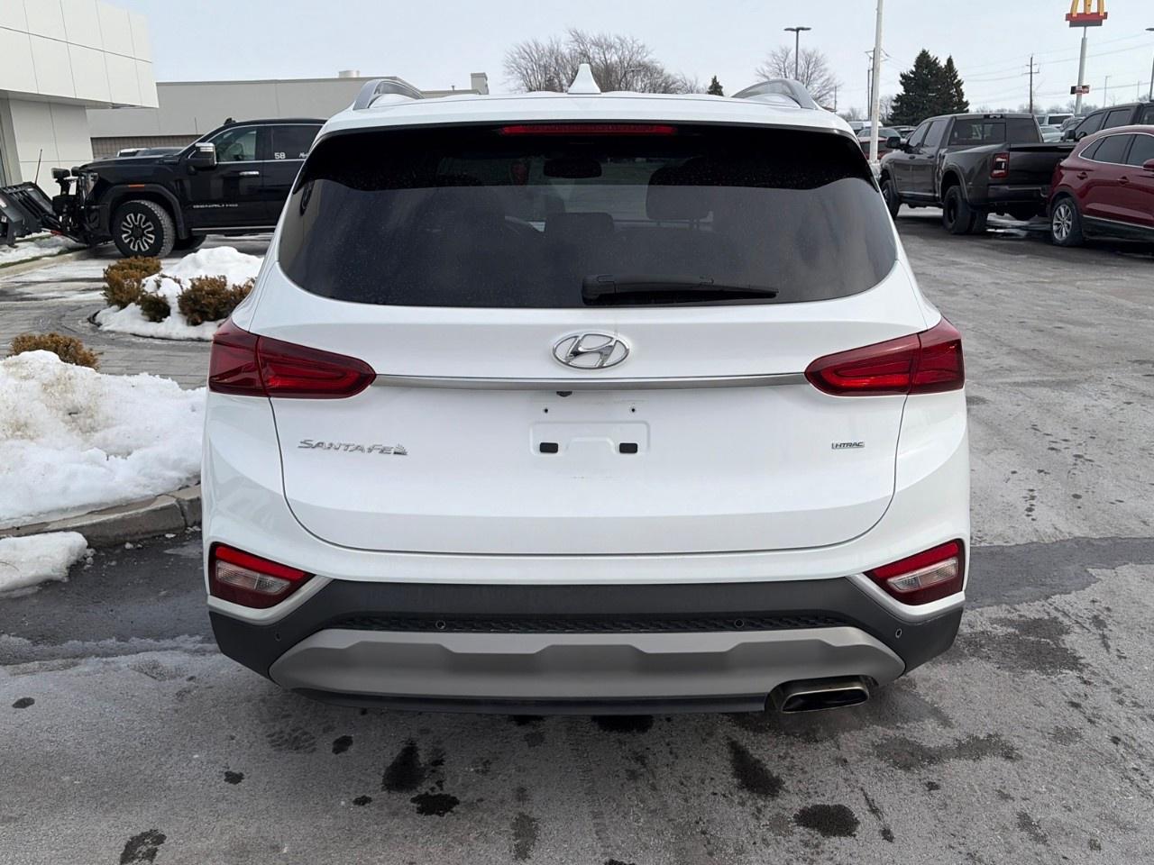 2020 Hyundai Santa Fe 2.4L Preferred AWD Photo