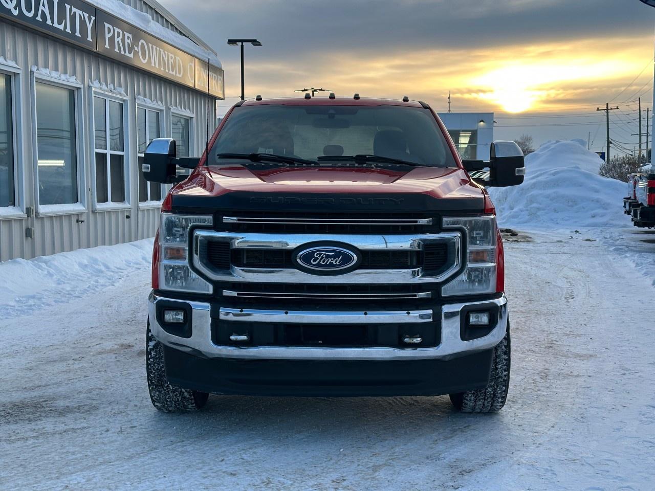 2022 Ford F-350 Super Duty SRW XLT 4WD CREW CAB 8' BOX Photo2