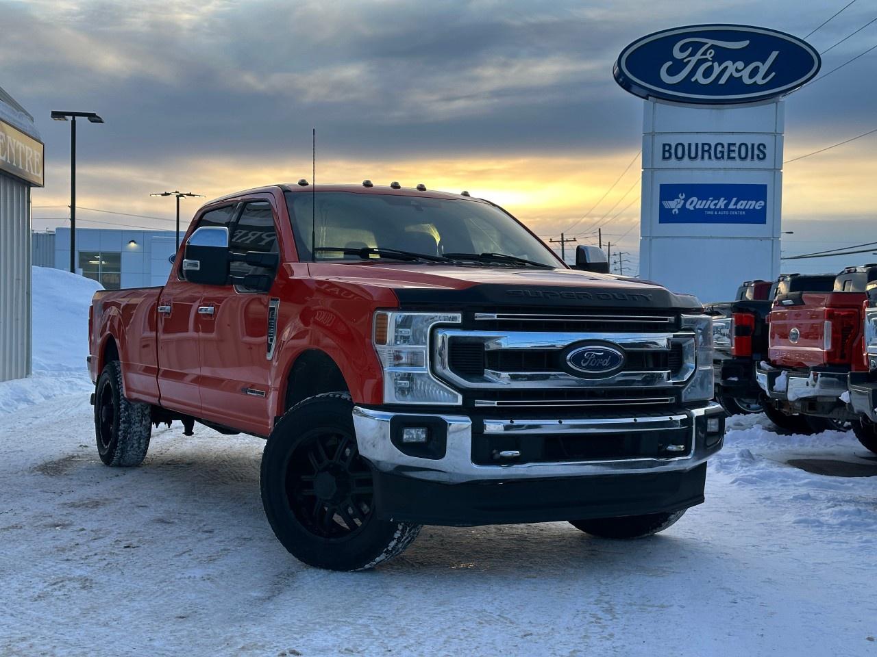 2022 Ford F-350 Super Duty SRW XLT 4WD CREW CAB 8' BOX Photo0