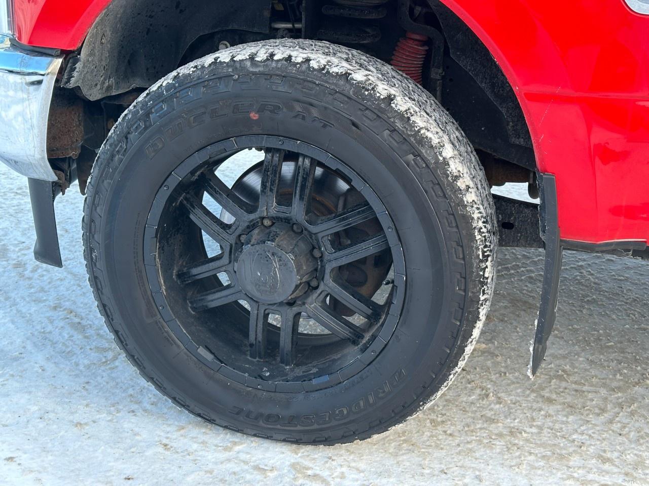 2022 Ford F-350 Super Duty SRW XLT 4WD CREW CAB 8' BOX Photo