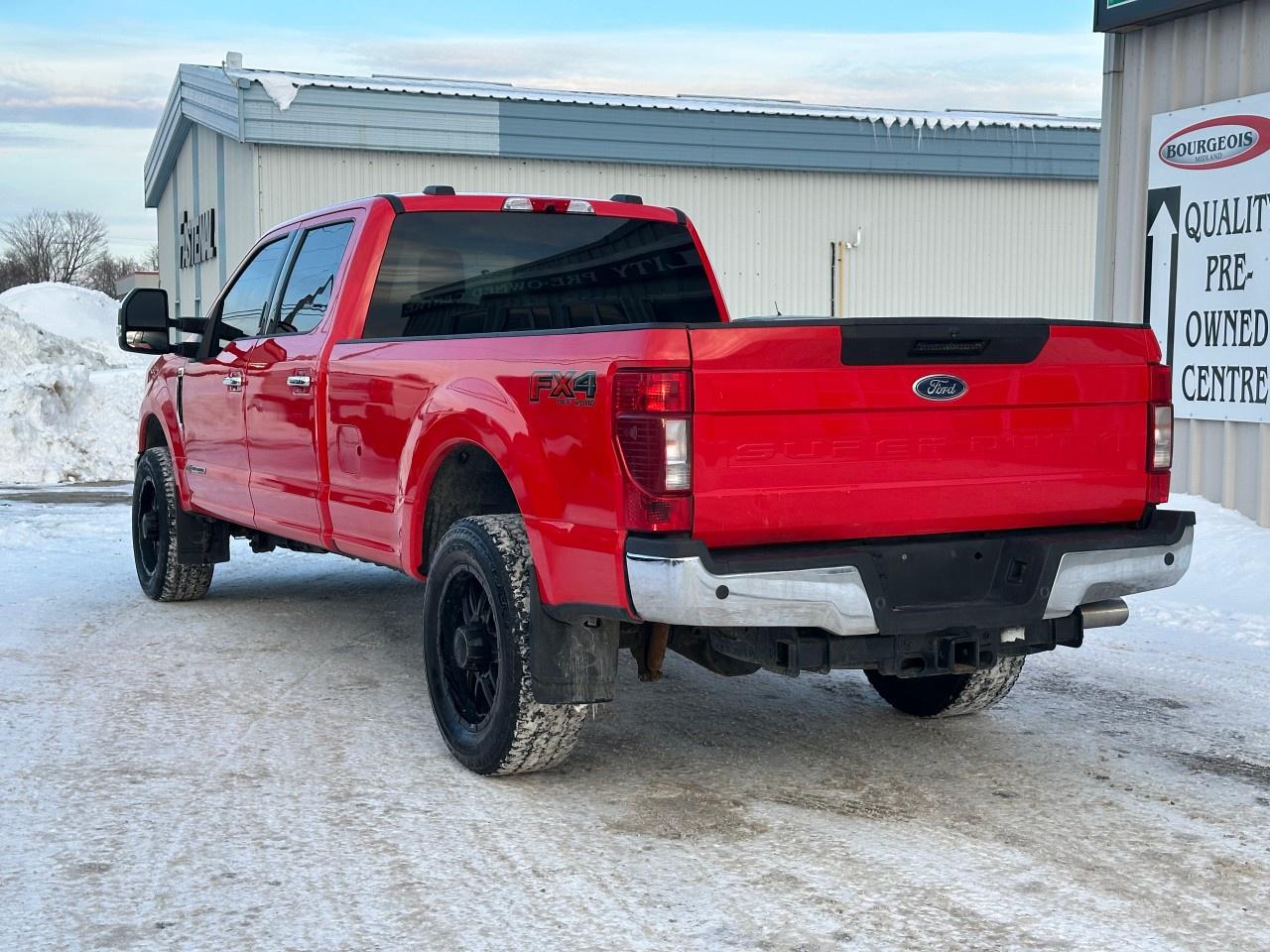 2022 Ford F-350 Super Duty SRW XLT 4WD CREW CAB 8' BOX Photo