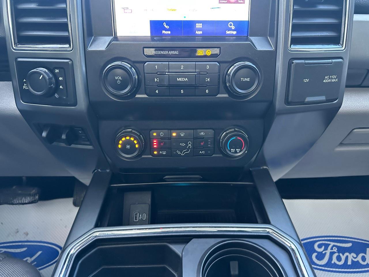 2022 Ford F-350 Super Duty SRW XLT 4WD CREW CAB 8' BOX Photo