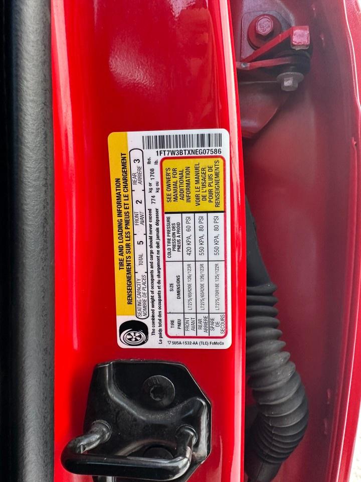 2022 Ford F-350 Super Duty SRW XLT 4WD CREW CAB 8' BOX Photo