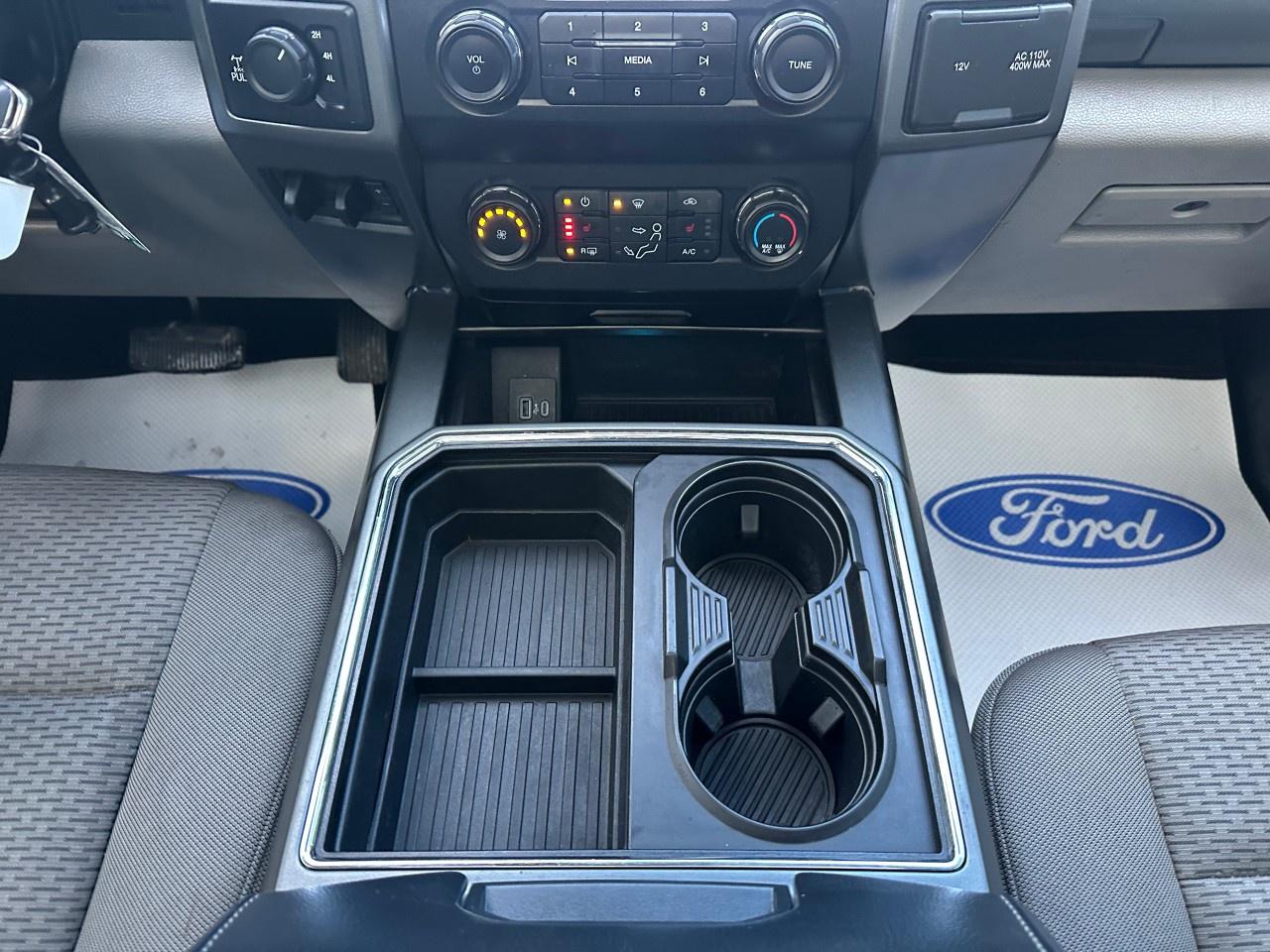 2022 Ford F-350 Super Duty SRW XLT 4WD CREW CAB 8' BOX Photo